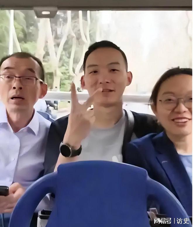 默为谢妈发声说出实情网友坐不住了凯发国际回应了！谢浩男妹妹不再沉(图11)