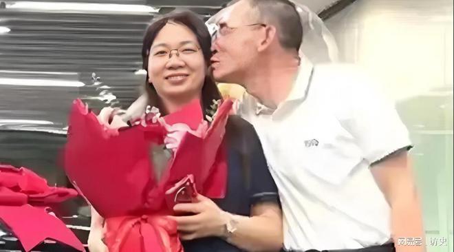 默为谢妈发声说出实情网友坐不住了凯发国际回应了！谢浩男妹妹不再沉(图18)