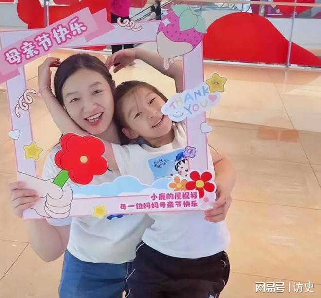 默为谢妈发声说出实情网友坐不住了凯发国际回应了！谢浩男妹妹不再沉(图21)